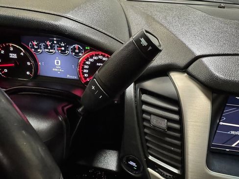 Used 2016 GMC Yukon Denali image 30