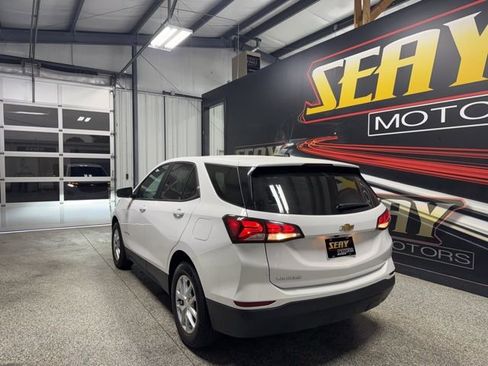 Used 2023 Chevrolet Equinox LS image 12