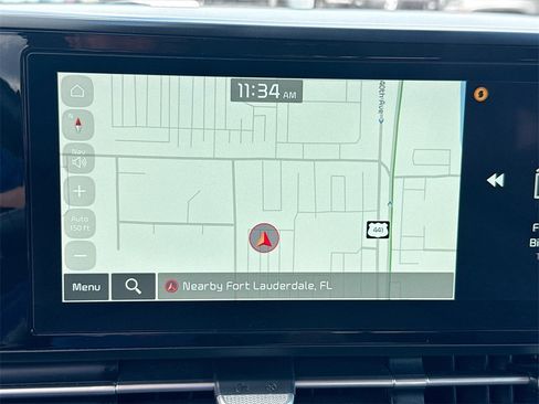 Used 2024 Kia Carnival EX image 14