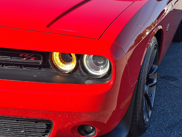 Certified 2022 Dodge Challenger R/T Scat Pack w/ Shaker Package RWD image 9