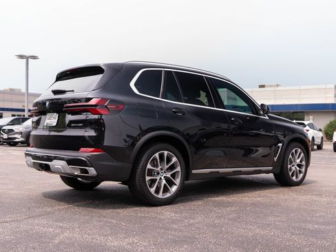 Used 2024 BMW X5 xDrive40i w/ Premium Package AWD/4WD image 11