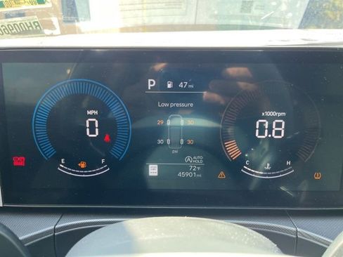 Used 2024 Hyundai Santa Fe SE image 11