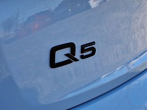 Used 2024 Audi Q5 e Premium Plus image 31
