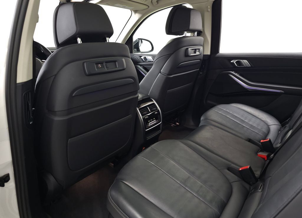 Used 2022 BMW X7 xDrive40i w/ Premium Package AWD/4WD image 37