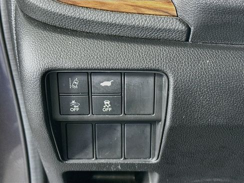 Used 2018 Honda CR-V Touring image 17