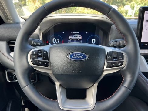 Used 2026 Ford Explorer Active RWD image 25