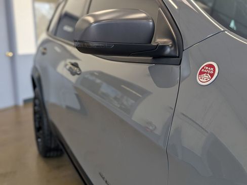 Used 2019 Jeep Cherokee Trailhawk w/ Comfort/Convenience Group image 52