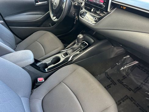 Used 2020 Toyota Corolla LE FWD image 16