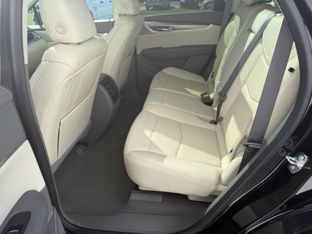 Used 2024 Cadillac XT5 Premium Luxury w/ LPO, Floor Liner Package AWD/4WD image 25