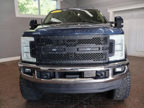 Used 2017 Ford F250 Lariat w/ Lariat Ultimate Package AWD/4WD image 2