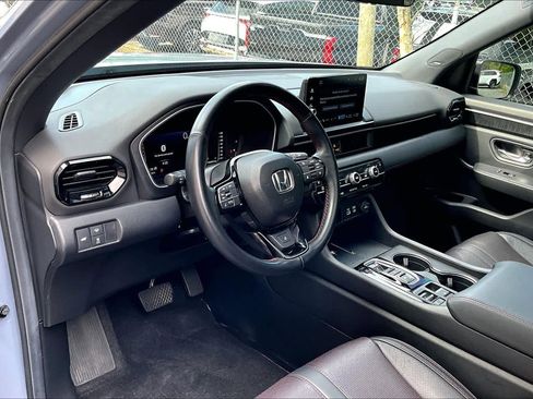 Used 2025 Honda Pilot Black Edition image 18