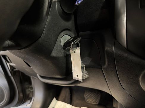 Used 2014 Nissan Versa SV image 29