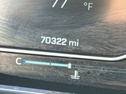 Used 2024 Chevrolet Suburban LT image 42