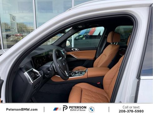New 2026 BMW X5 xDrive50e w/ Premium Package AWD/4WD image 13