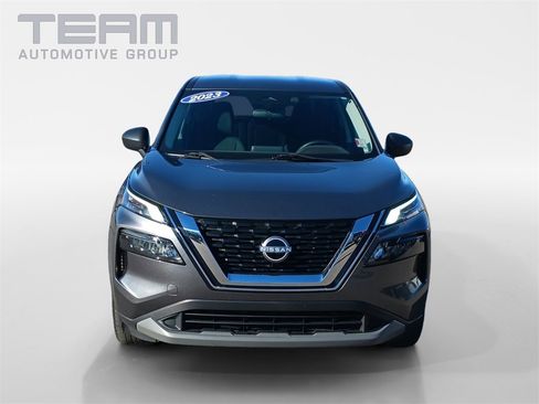 Used 2023 Nissan Rogue S image 2