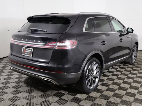 Used 2022 Lincoln Nautilus Reserve image 13