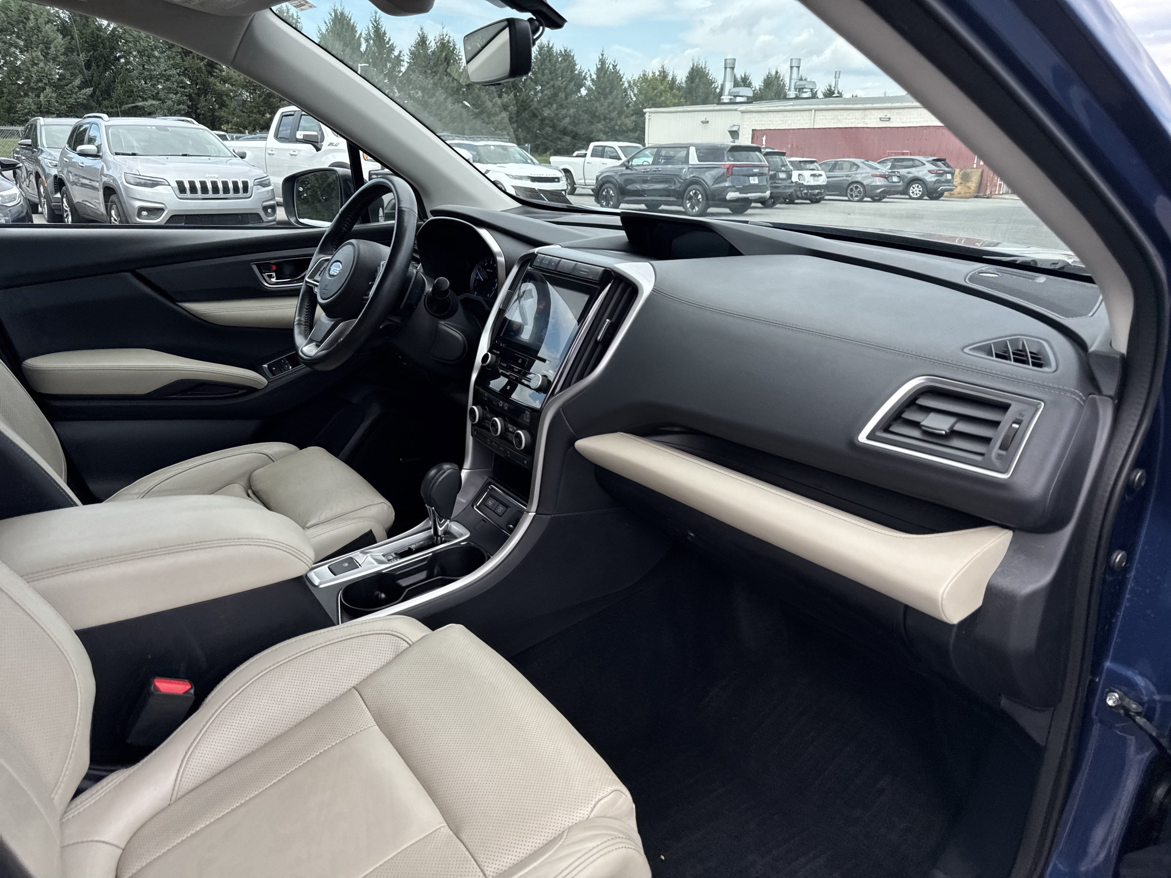 Used 2021 Subaru Ascent Limited w/ Technology Package AWD/4WD image 17