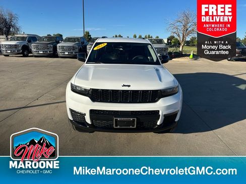Used 2023 Jeep Grand Cherokee L Limited w/ Black Appearance Package AWD/4WD image 1