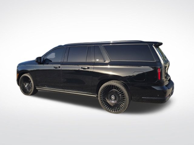 Used 2026 Cadillac Escalade ESV Sport w/ Touring Package AWD/4WD image 5