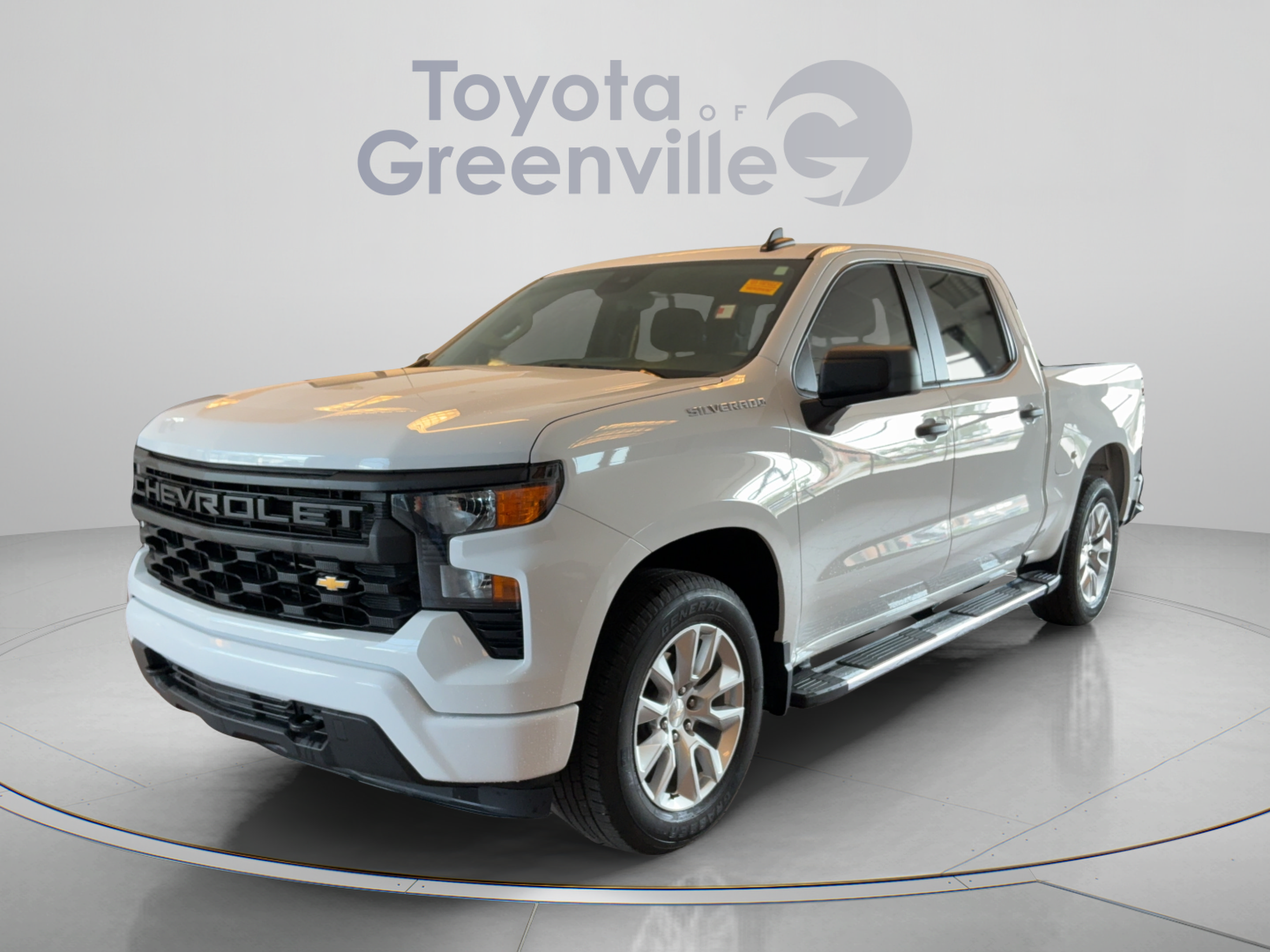 Used 2024 Chevrolet Silverado 1500 Custom RWD image 1