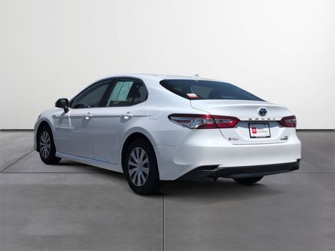 Certified 2020 Toyota Camry LE w/ Sunroof Package image 4
