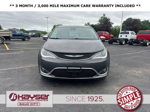 Used 2020 Chrysler Pacifica Limited w/ Tire & Wheel Group FWD image 3