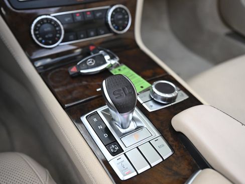 Used 2013 Mercedes-Benz SL 550 image 42