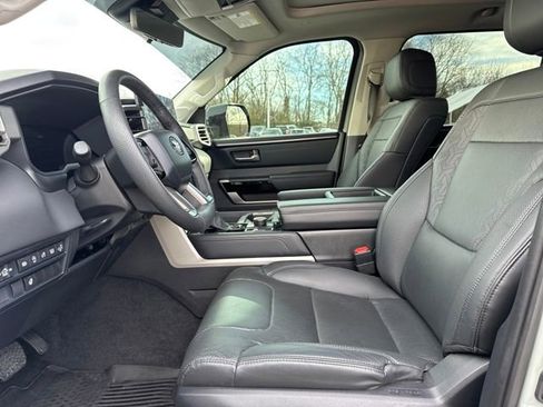 Used 2024 Toyota Tundra Limited image 11