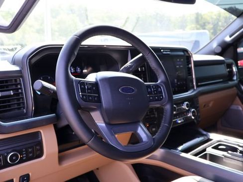 Used 2025 Ford F250 Lariat w/ Black Appearance Package AWD/4WD image 11