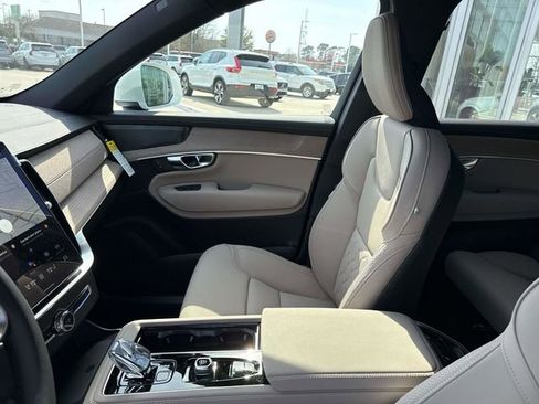New 2026 Volvo XC90 B6 Plus AWD/4WD image 21