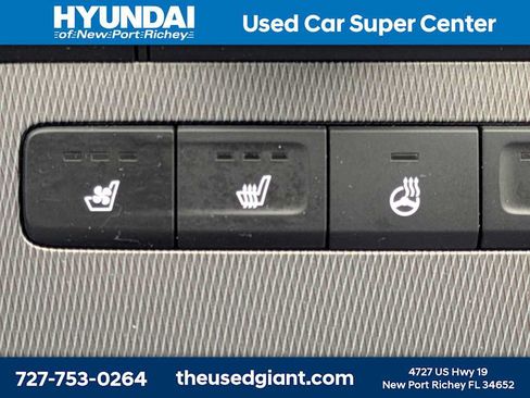 Certified 2022 Hyundai Palisade Calligraphy w/ Winter Package AWD/4WD image 35