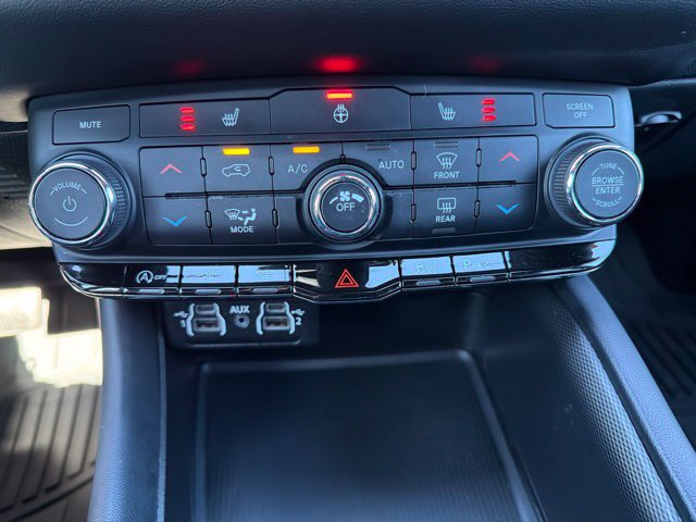 Used 2025 Dodge Durango GT AWD/4WD image 19