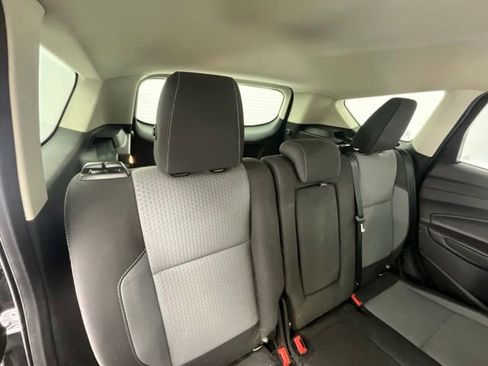 Used 2017 Ford Escape SE w/ SE Cold Weather Package AWD/4WD image 13