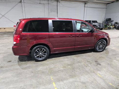 Used 2019 Dodge Grand Caravan GT image 12