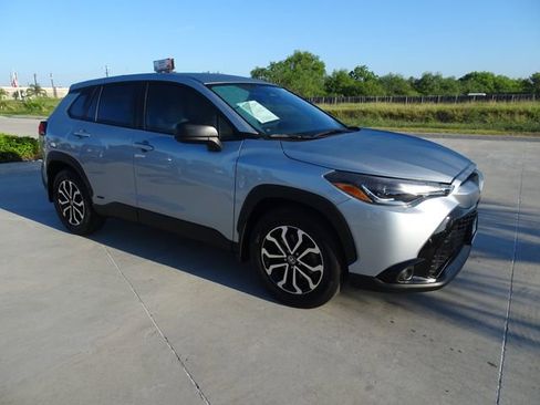 Used 2024 Toyota Corolla Cross AWD Hybrid image 3