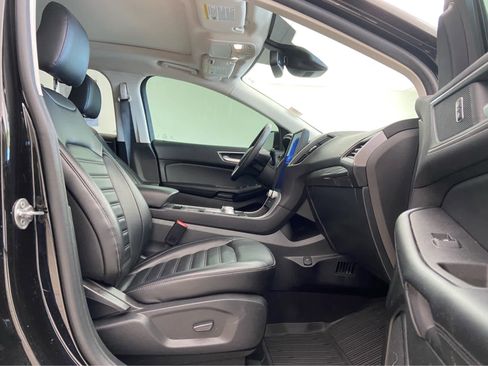 Used 2024 Ford Edge SEL w/ Convenience Package image 17