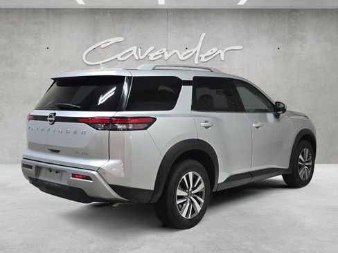 Certified 2025 Nissan Pathfinder SL AWD/4WD image 16