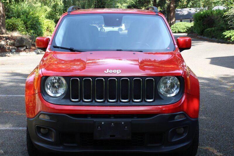 Used 2016 Jeep Renegade Latitude AWD/4WD image 9