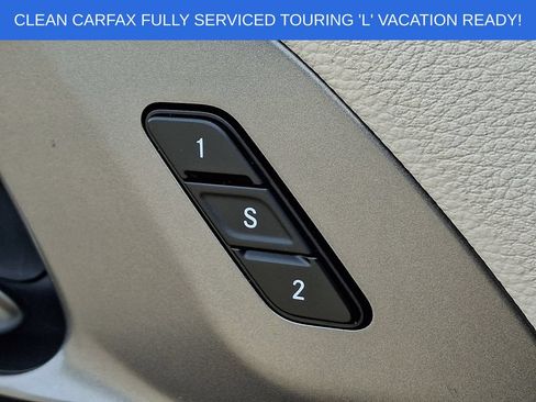 Used 2023 Chrysler Pacifica Touring-L FWD image 26