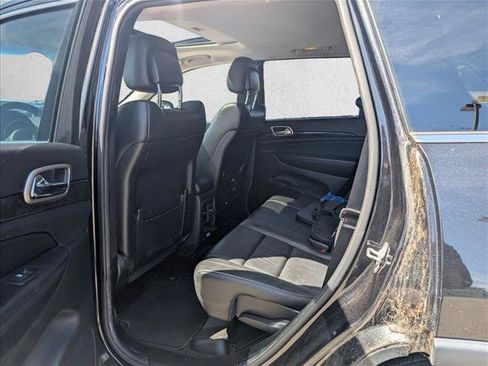 Used 2013 Jeep Grand Cherokee Laredo AWD/4WD image 18