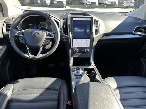 Used 2022 Ford Edge SEL w/ Convenience Package image 12