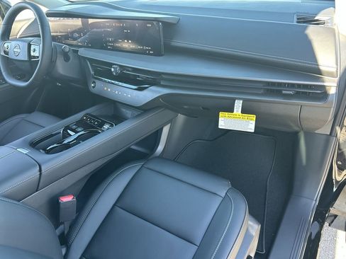 New 2025 Nissan Murano SV image 13