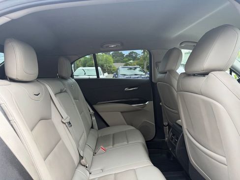 Used 2021 Cadillac XT4 Premium Luxury FWD image 13