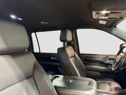 Used 2021 Chevrolet Suburban LT image 32