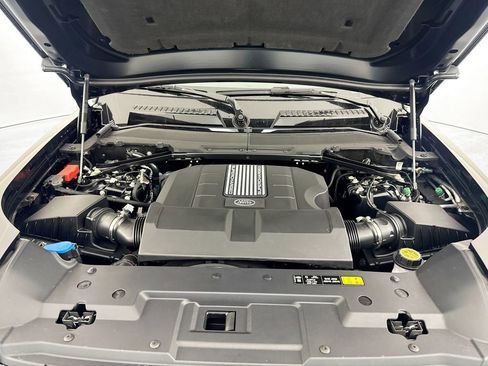 New 2026 Land Rover Defender 130 V8 AWD/4WD image 30