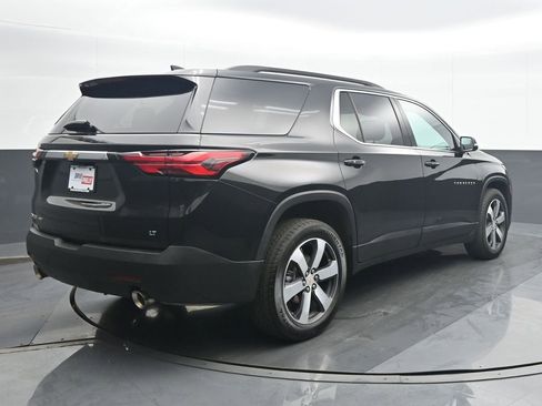 Used 2023 Chevrolet Traverse LT w/ LT Premium Package image 6