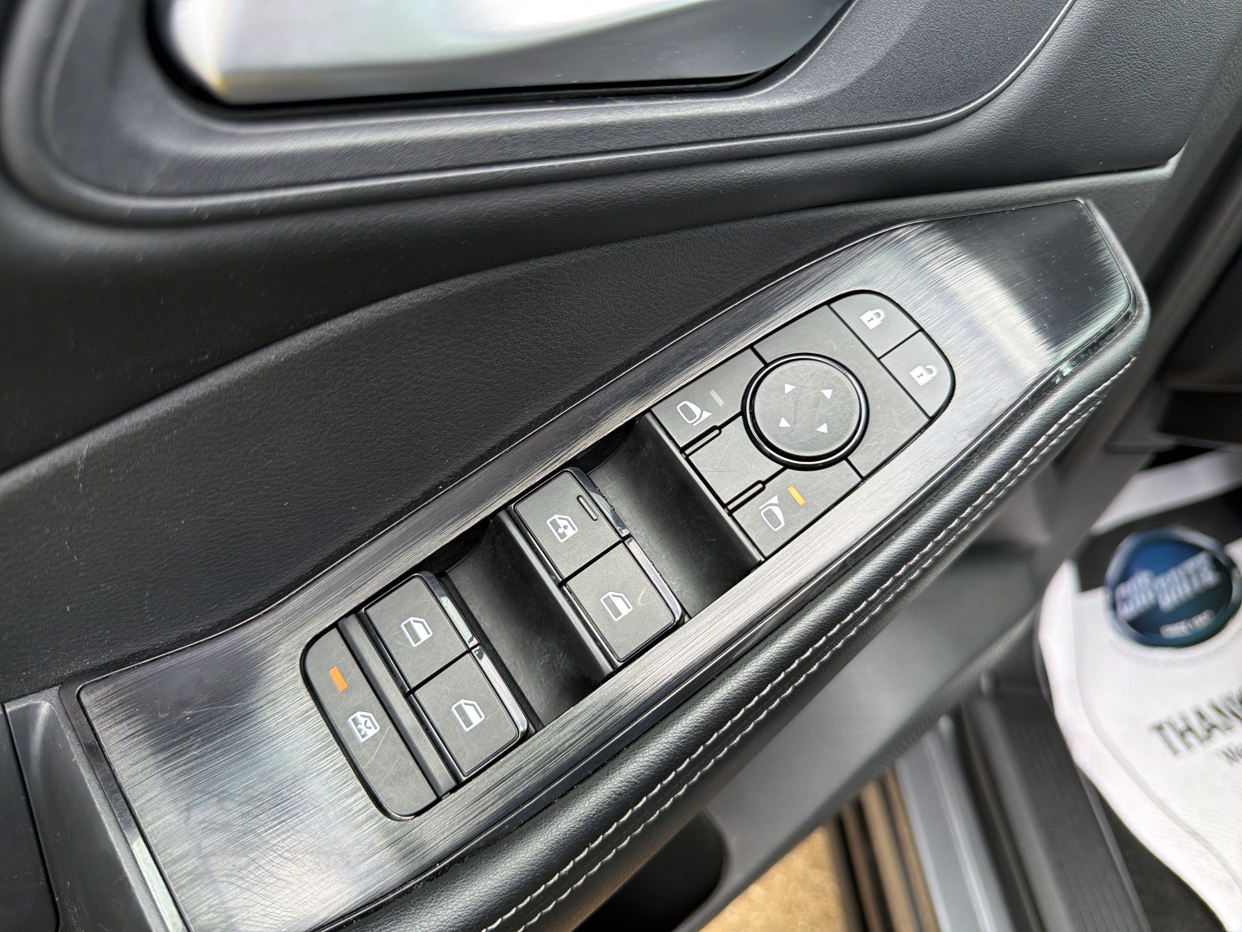 Used 2025 Nissan Rogue SV AWD/4WD image 12