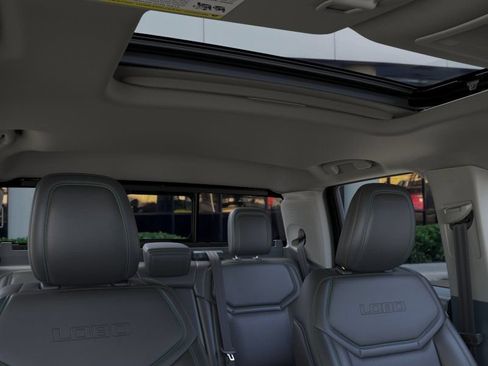 New 2026 Ford Maverick Lobo AWD/4WD image 12