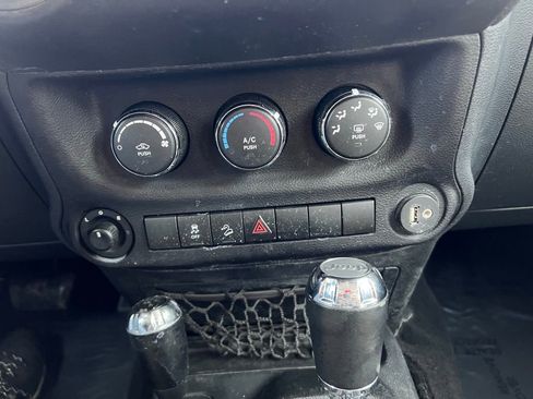 Used 2017 Jeep Wrangler Unlimited Sport w/ Quick Order Package 24S image 28