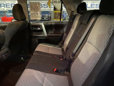 Used 2016 Toyota 4Runner SR5 image 18